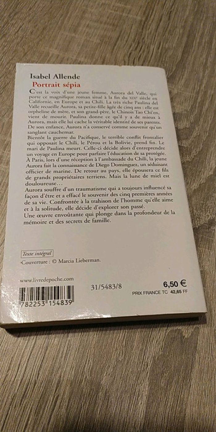 Portrait sépia, d'Isabel Allende - photo numéro 2