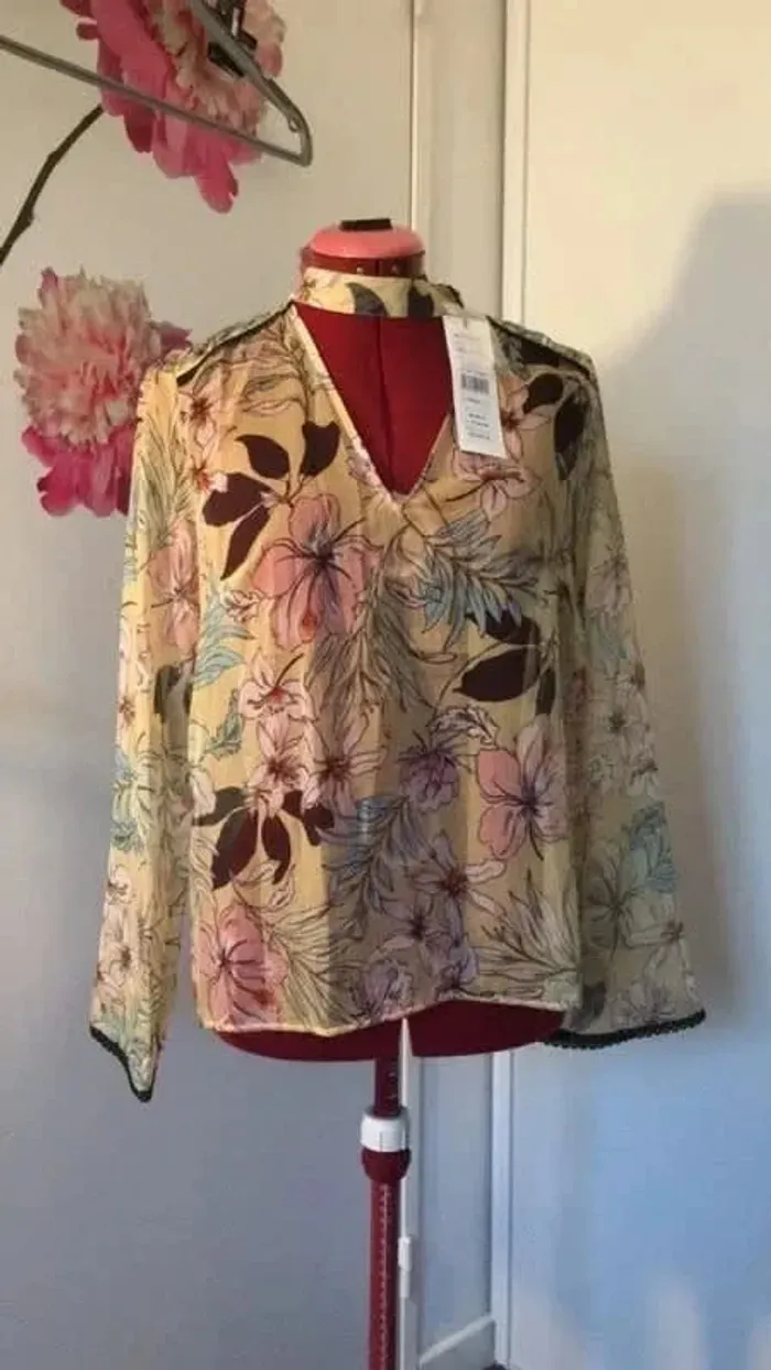 Blouse fluide Morgan neuve - photo numéro 1