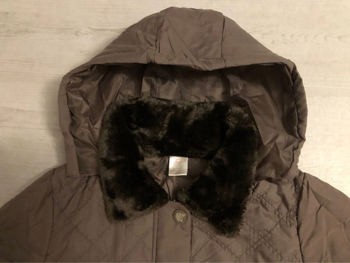 BB- manteau/veste 3/4 « taupe » à capuche T 38/40 NEUF - photo numéro 6