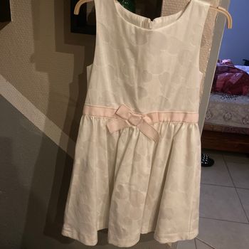 Bonjour vendre un robe