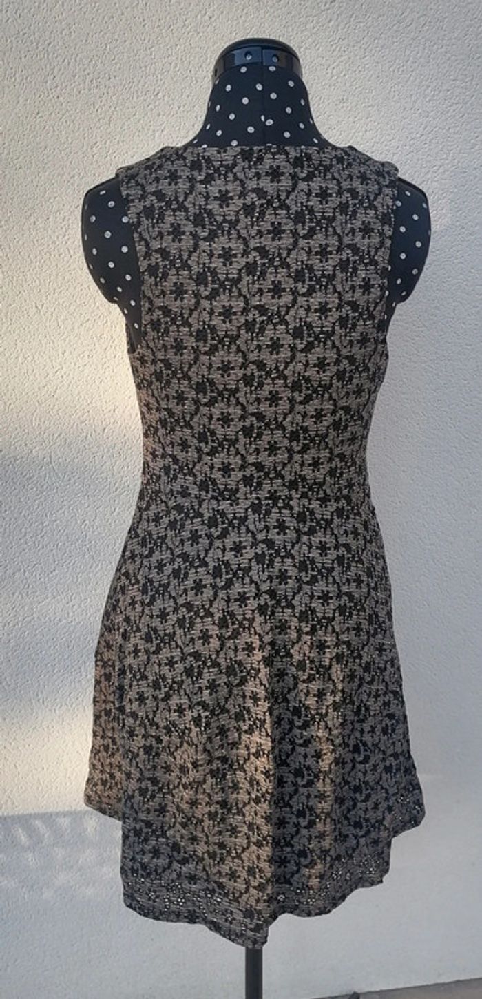 Robe courte chic pour soirée / réveillon noir beige Taille S Bcbg MaxAzria - photo numéro 5