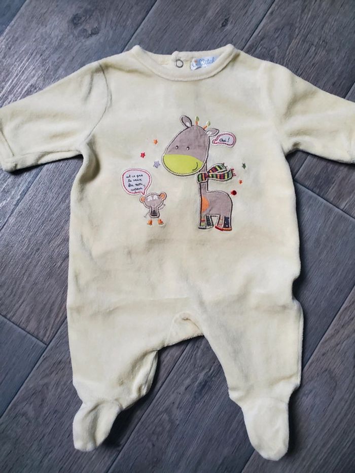 Pyjama velours taille 1 mois bon état