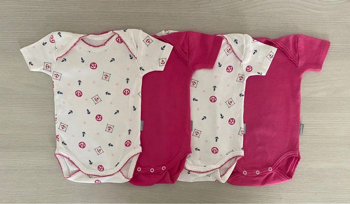 Lot 4 bodies absorba 6 mois - photo numéro 4