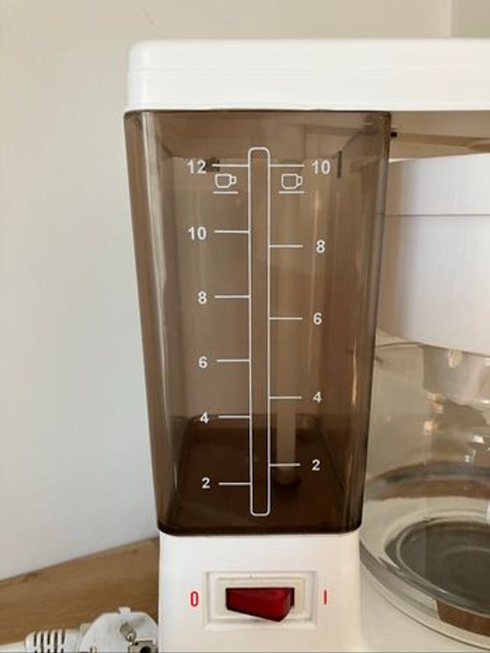 Cafetière blanche - photo numéro 2