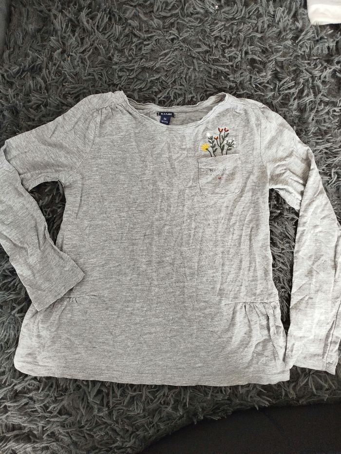 Haut Manche longue taille 8ans