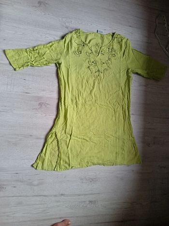 Haut manches mi longue taille L en très bon état Allyer femme