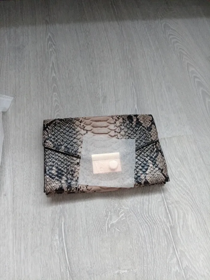 Sac bandoulière motif serpent