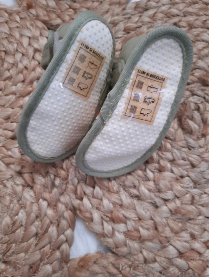 Ensemble kaki + chaussures 6 mois - photo numéro 9