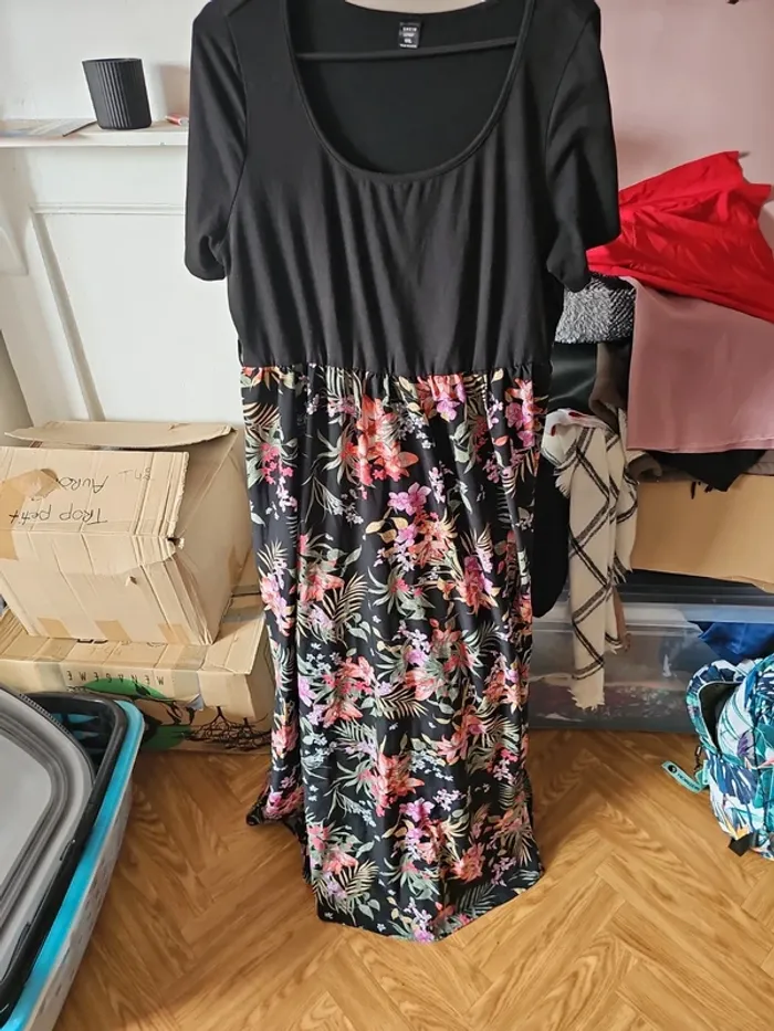 Robe longue fleurie t44 curve