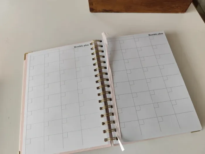 Carnet agenda planner sans date jamais servi - photo numéro 4