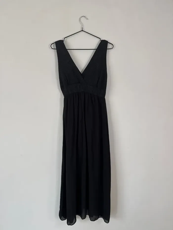 👗Maginifique robe noir légère - taille 40 - très bon état
