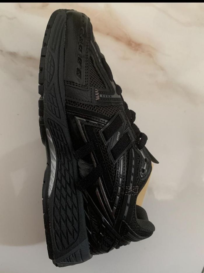 Chaussures New  Balance noir - photo numéro 2
