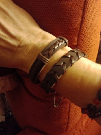 2 bracelets simili cuir