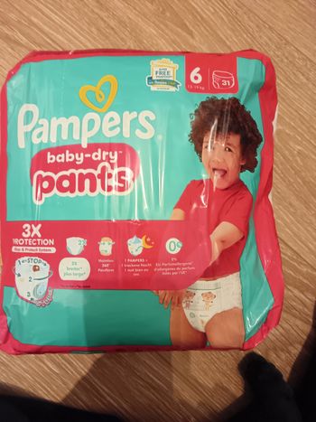 Pants pampers taille 6
