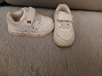 Chaussure fille, 21