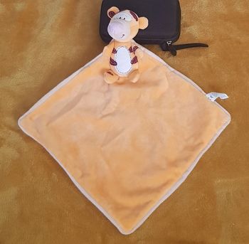 Peluche mouchoir Bourriquet