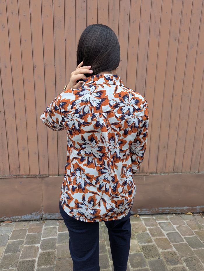 Chemise fleurie Berlin camel marine gris
Taille S/M - photo numéro 5