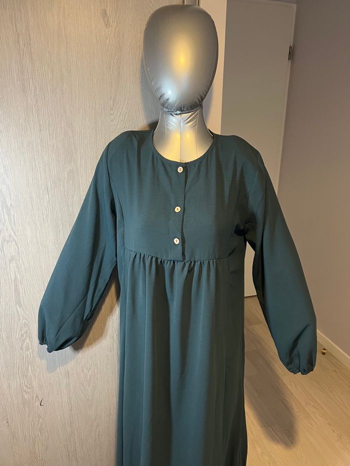 Trois robes beige/bleu / verte - photo numéro 7