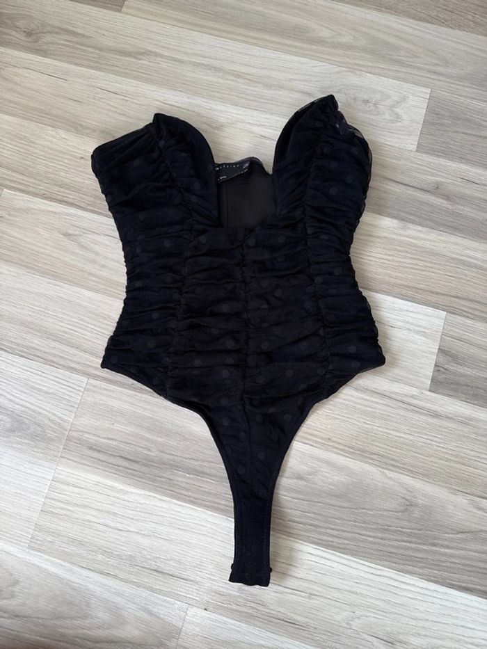 Body femme décolleté