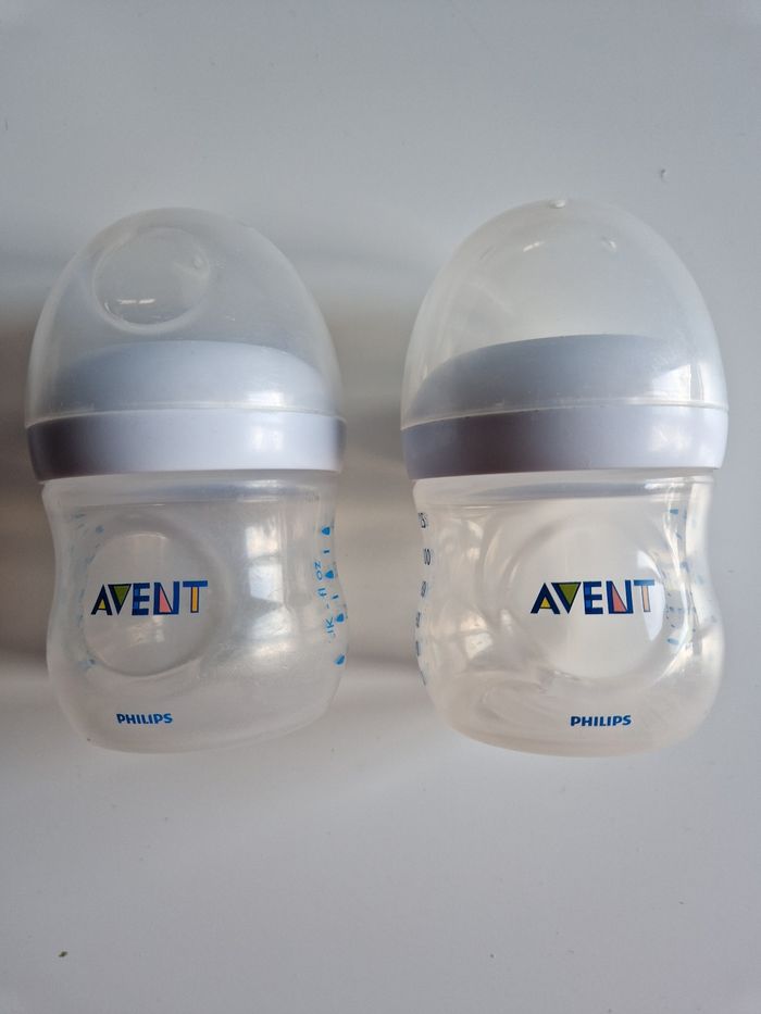 Lot de 2 biberons en plastique Avent