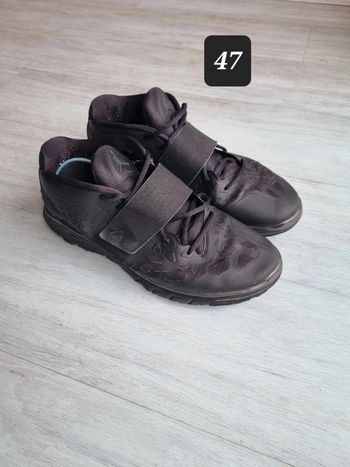 Nike jordan noires a scratch - pointure 47