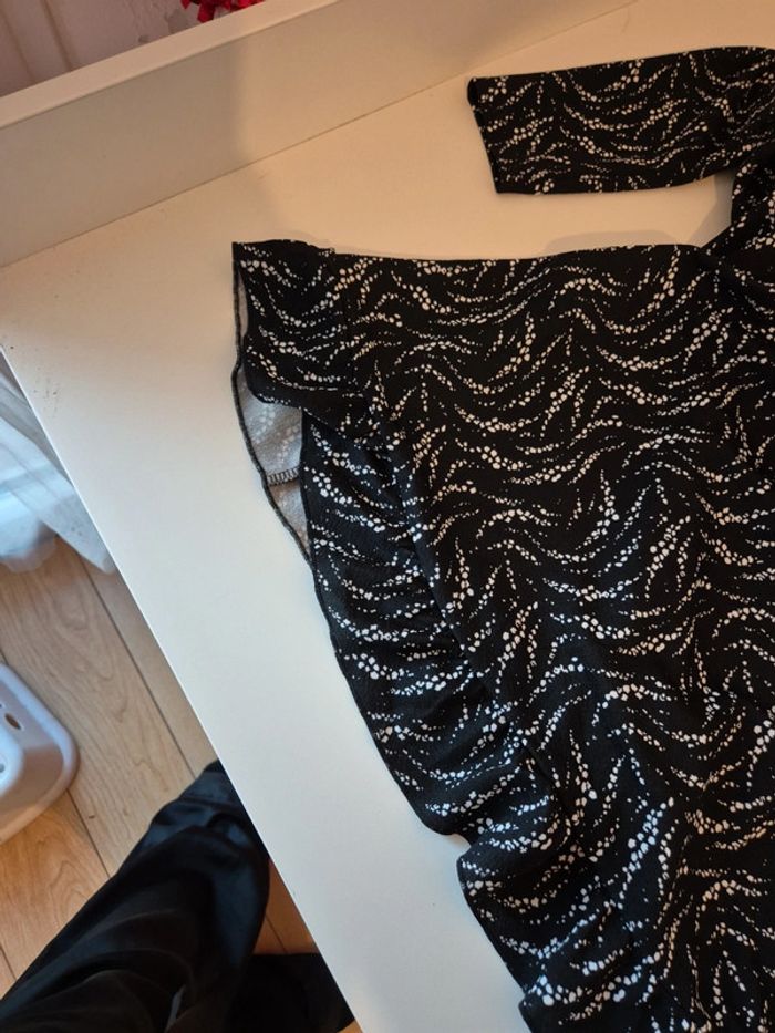 Robe jamais portée - photo numéro 7