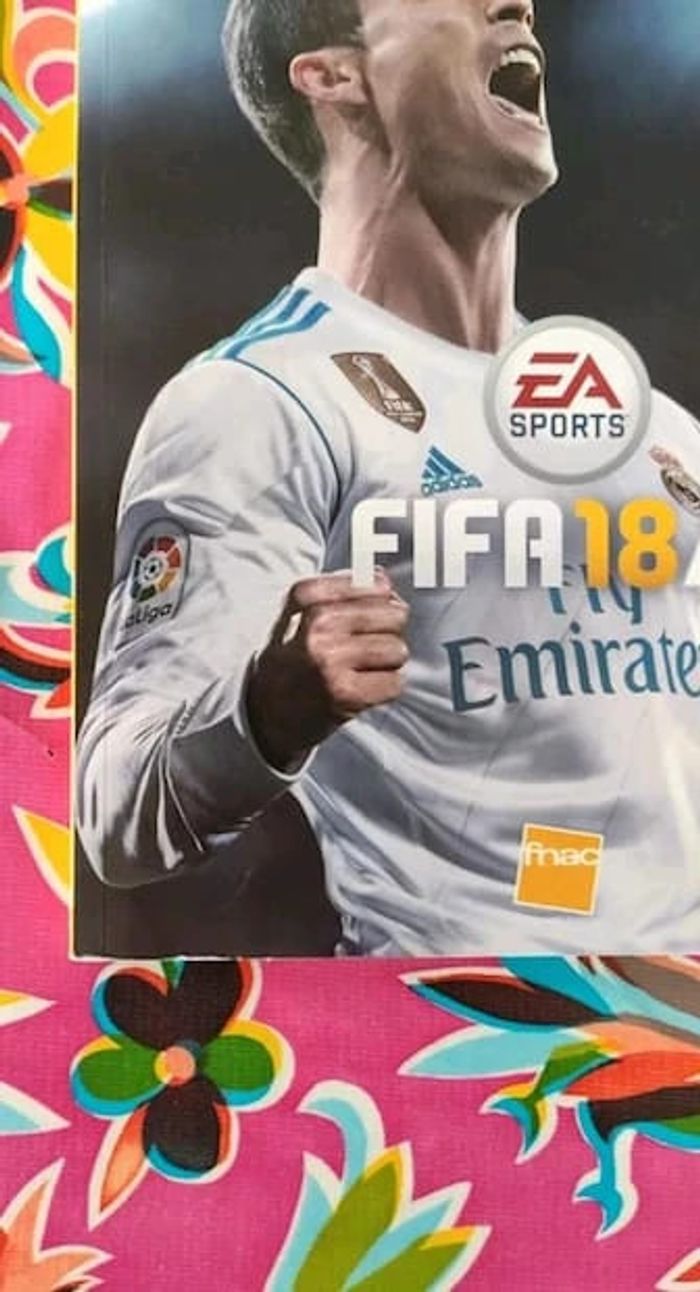 Play Station PS4 - Guide Fifa 18 - photo numéro 4