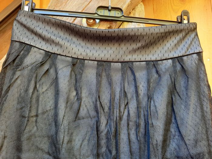 Magnifique jupe dentelle cache cache taille 4 (42/44) - photo numéro 3