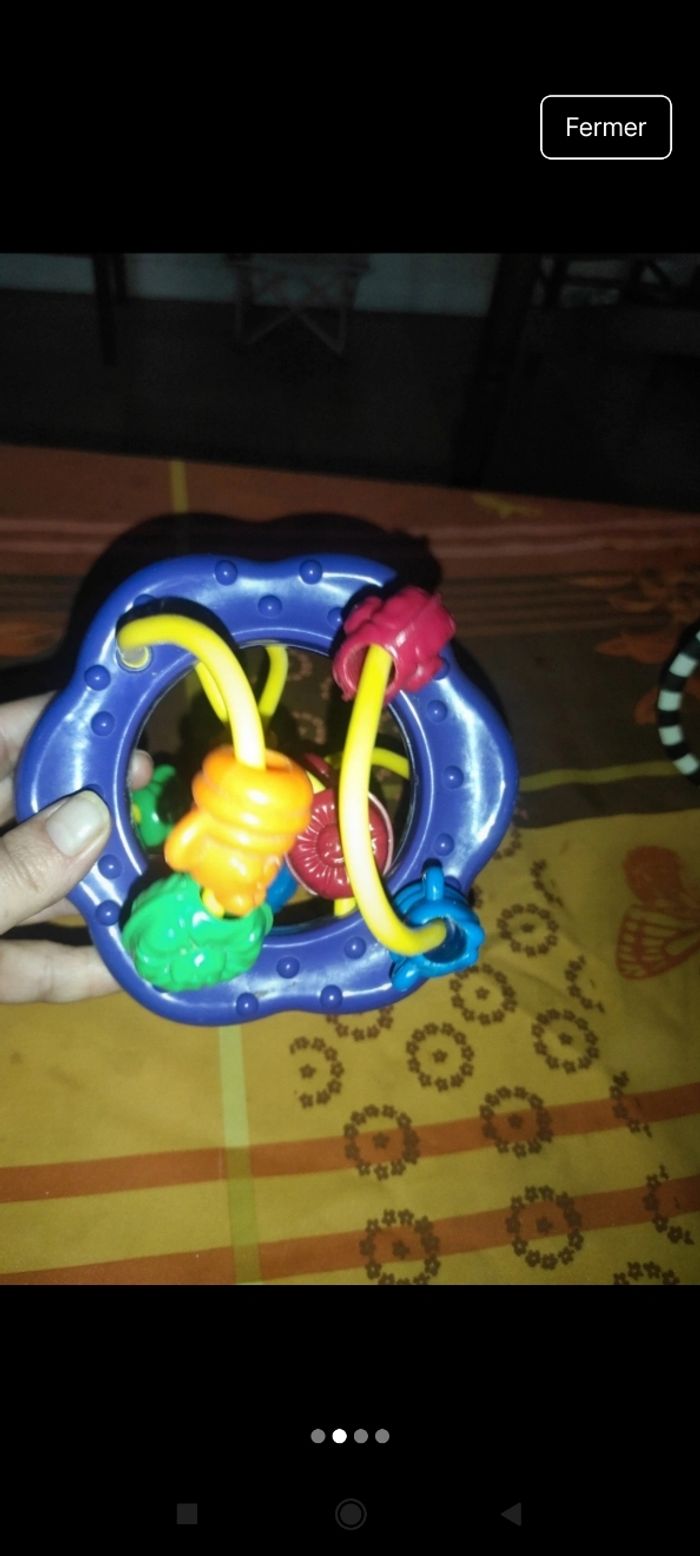 Jouet bébé 
J9 - photo numéro 2