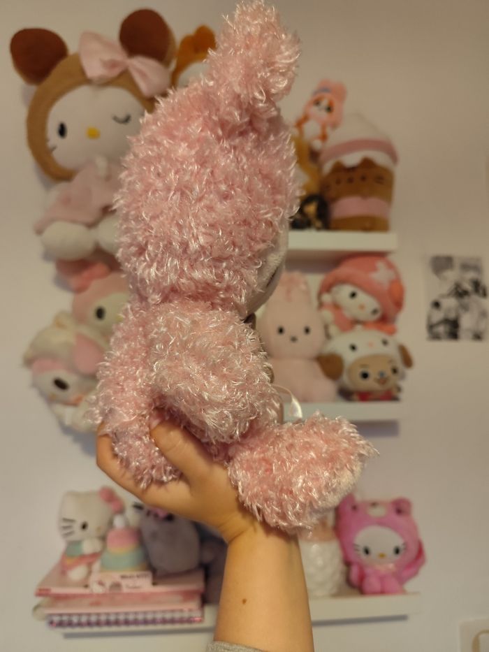 peluche doudou hello kitty sanrio ours ourson rose fluffy poils bouclés fleurs dorées ruban - photo numéro 6