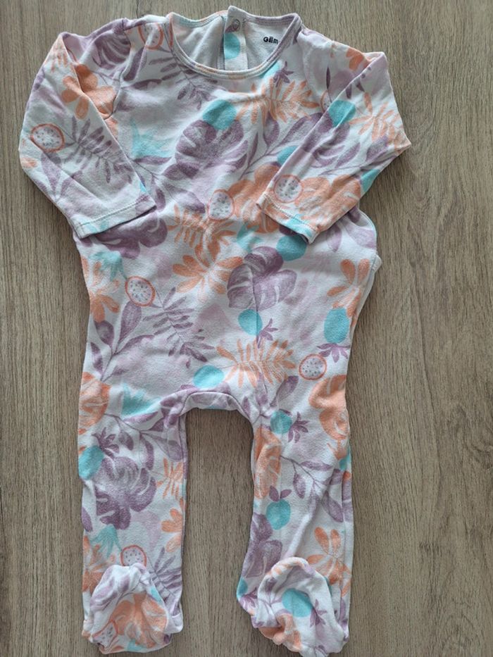 Lot 2 pyjamas fin 18 mois - photo numéro 2