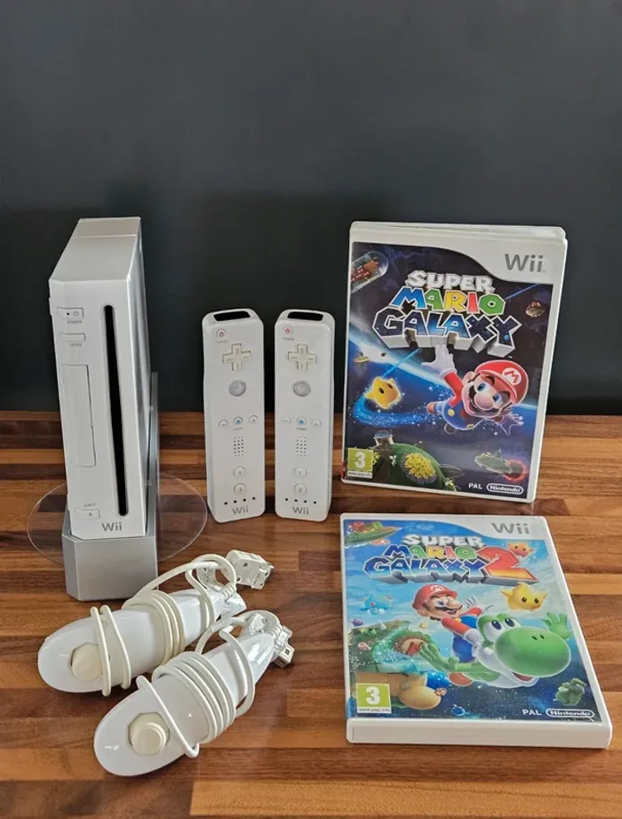 Nintendo Wii # Pack Super Mario Galaxy pour 2 personnes #