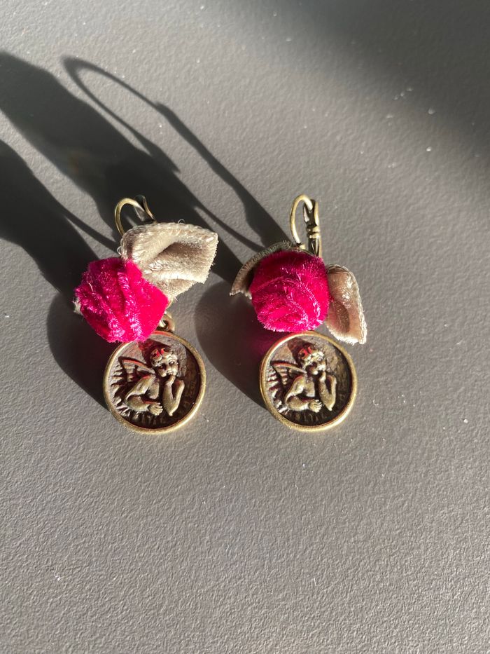 Boucles d’oreilles ange marque Laga