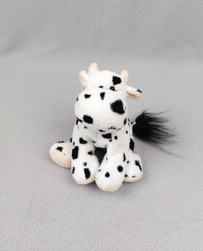 Peluche doudou petite vache blanc noir beige éponge 20 cm