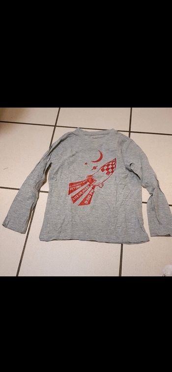 Tee-shirt garçon, 5 ans.