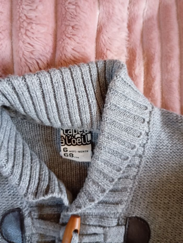 Gilet boutons bois 6 mois - photo numéro 2