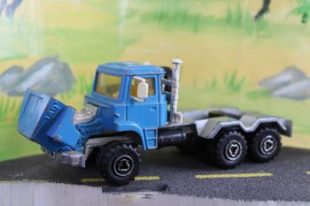 Majorette Camion miniature Scania 1:60