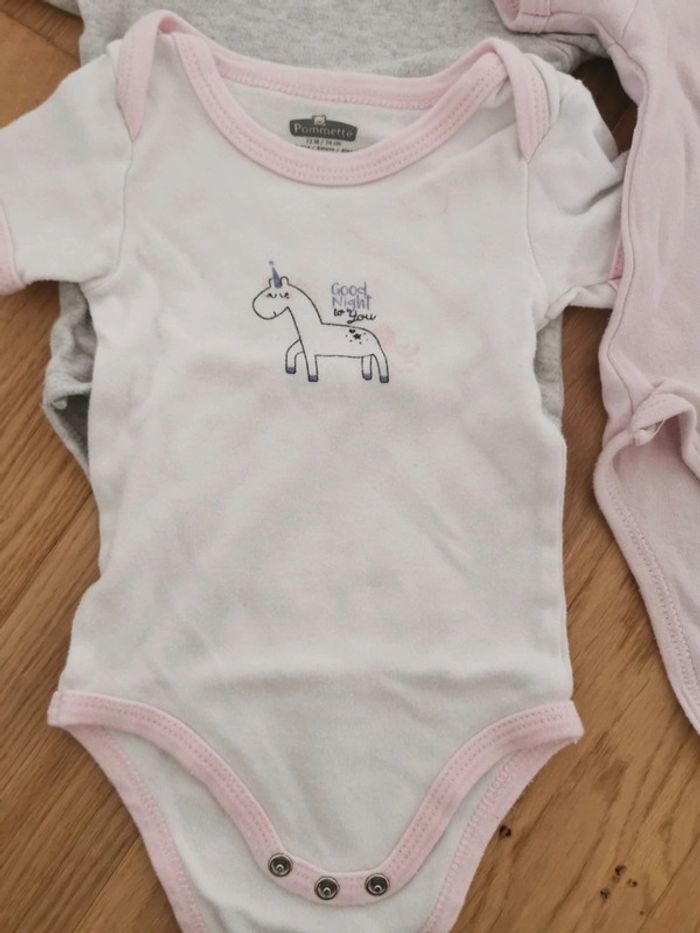 Lot de 4 bodies pommette 12 mois - photo numéro 3