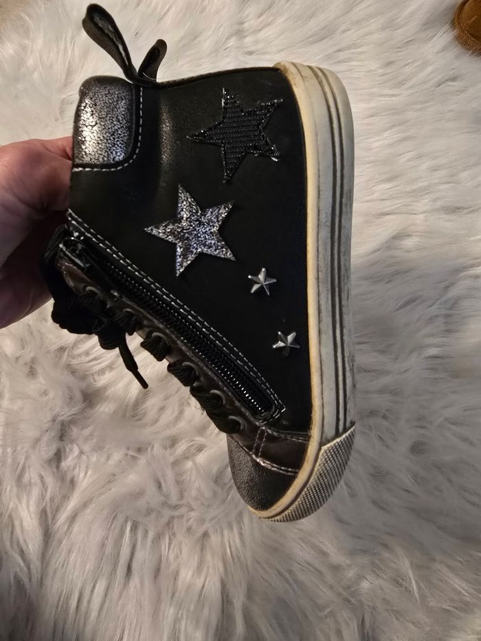 🩷🩷🩷🩷 superbes Baskets fille pointure 27 🩷🩷🩷🩷 - photo numéro 4