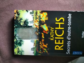 Secret d outre tombé Kathy reichs