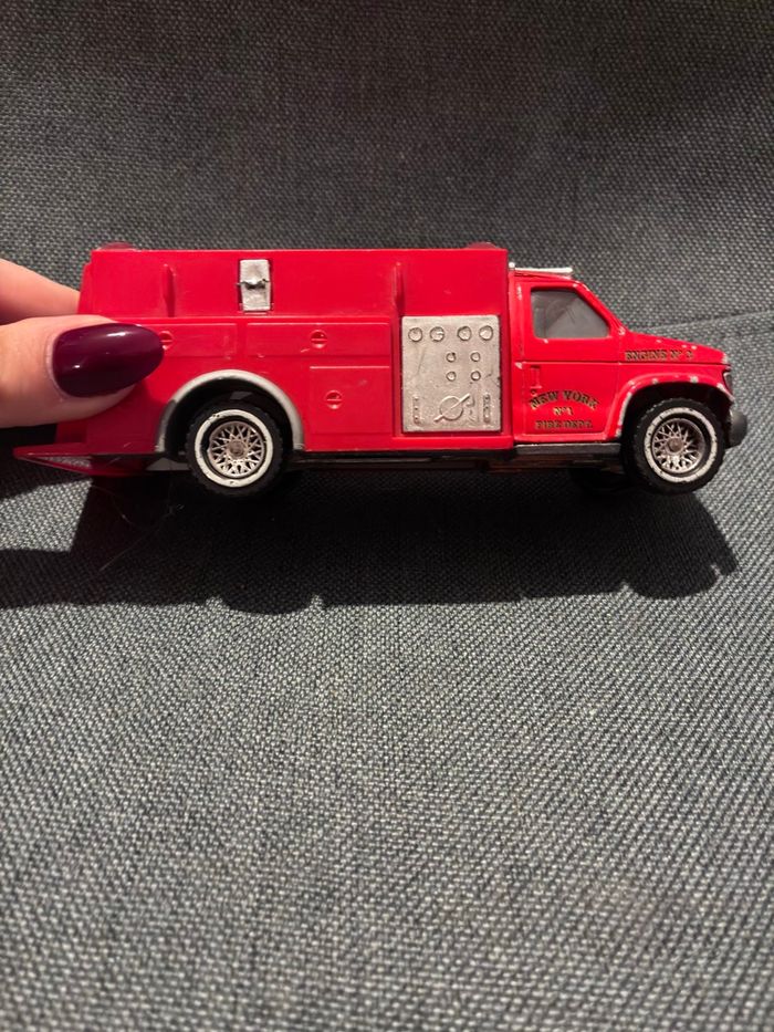 Camion de pompier New York - photo numéro 2