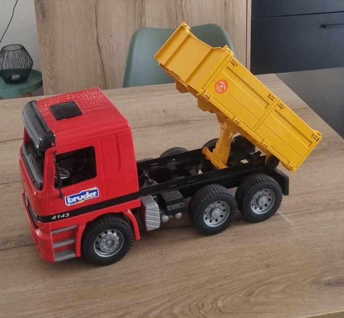 Grand camion benne Bruder - photo numéro 2