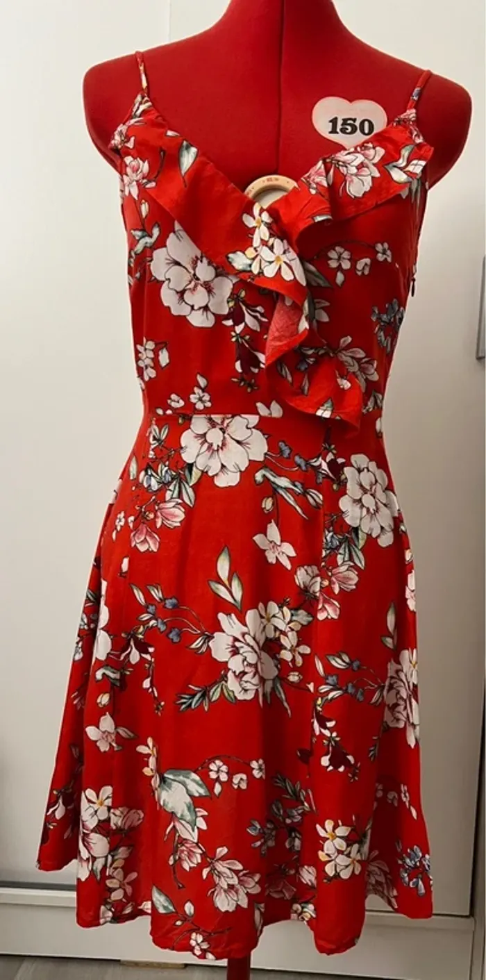 Robe à volants rouge fleurie Pimkie