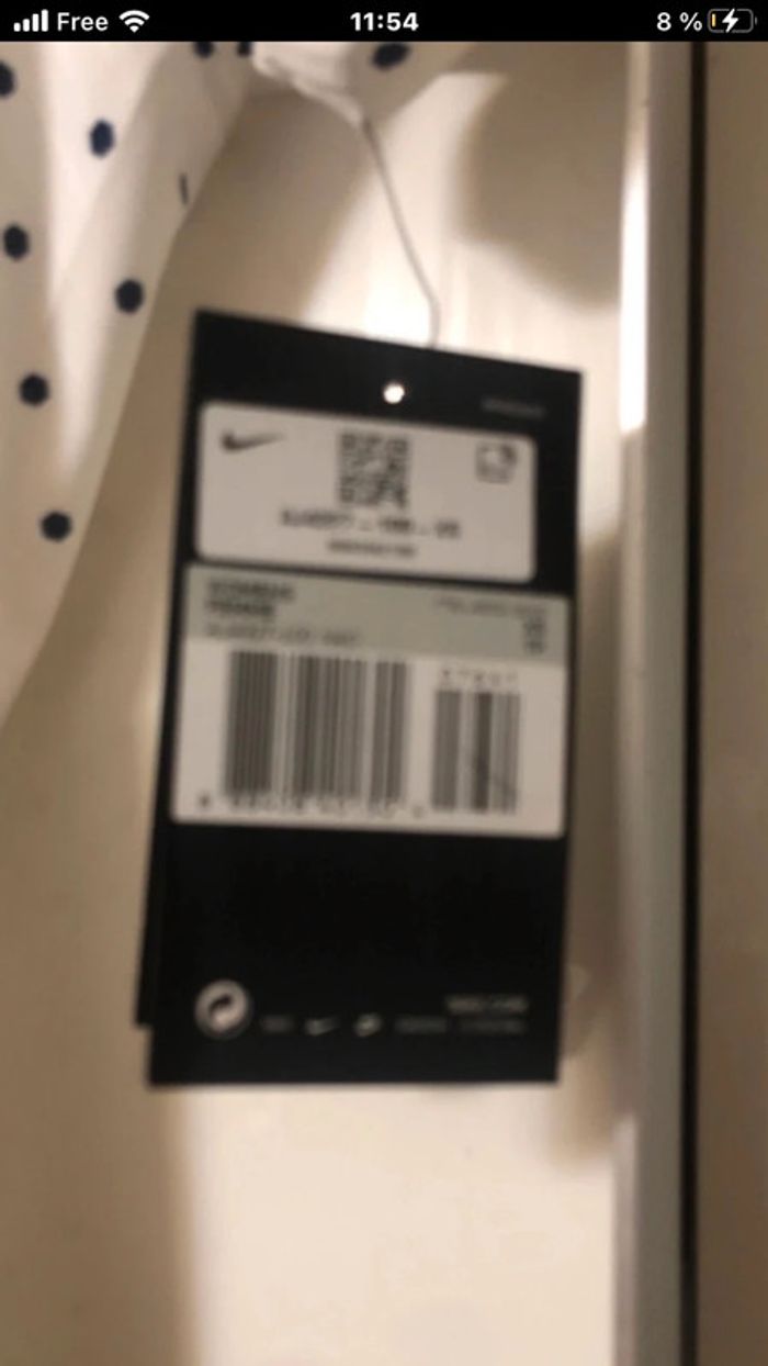 T shirt nike . Taille XS . Neuf - photo numéro 2