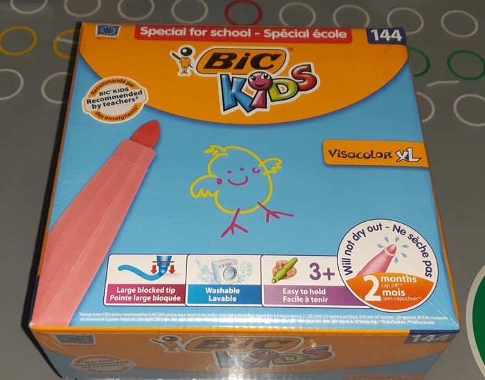 Boite de 144 feutres Bic