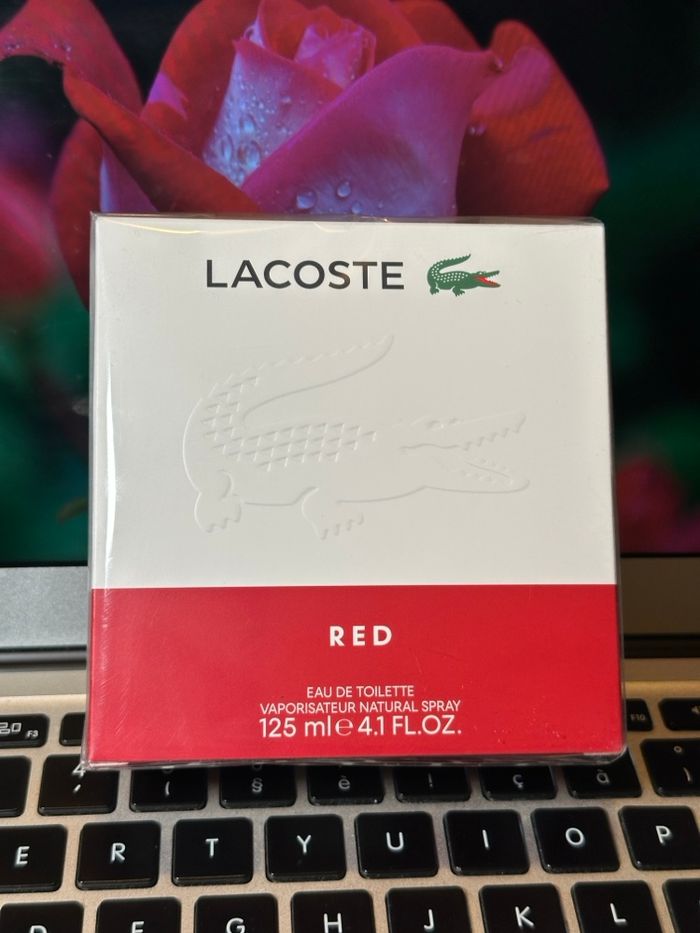 Lacoste red