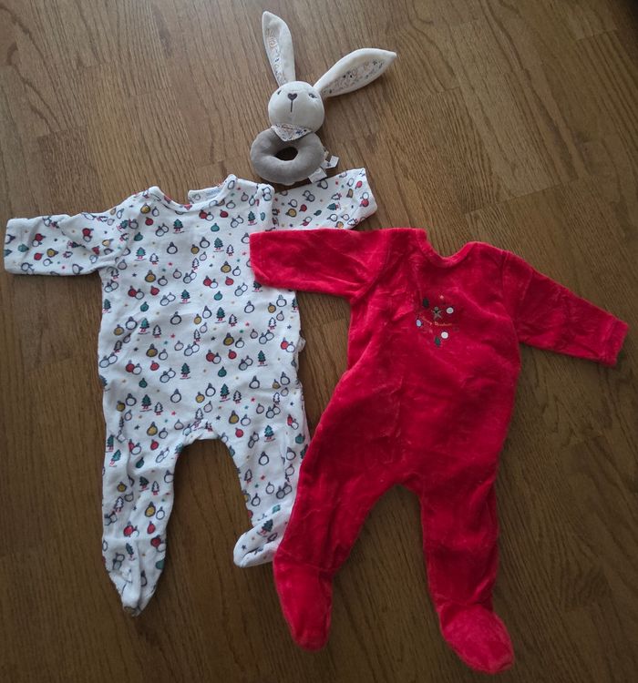 Lot 2 pyjamas chaud Noël bout chou 1 mois - photo numéro 3