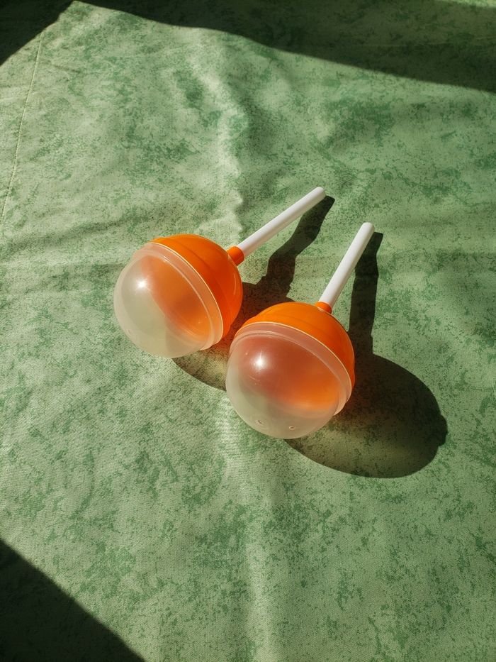 Lot sucettes plastique xxl orange