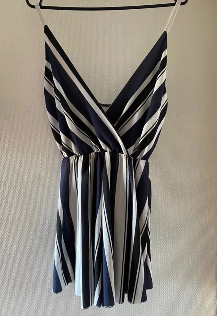 Combi short à bretelles rayé 🤍 Taille M - photo numéro 3