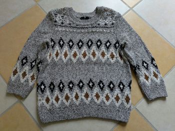 Pull h et m motif hiver jacquard